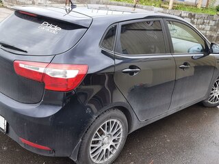 2014 Kia Rio 4-speed III, чёрный, 850000 рублей, вид 2