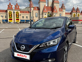 2018 Nissan Leaf II (ZE1), синий, 1699000 рублей, вид 1