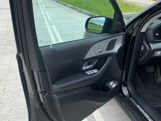 2020 Mercedes-Benz GLE 300 d II (V167), чёрный, 6000000 рублей, вид 5