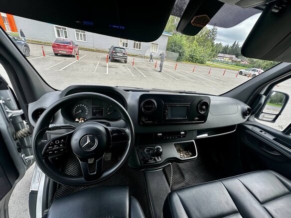 2018 Mercedes-Benz Sprinter, серебристый, 4000000 рублей - вид 6
