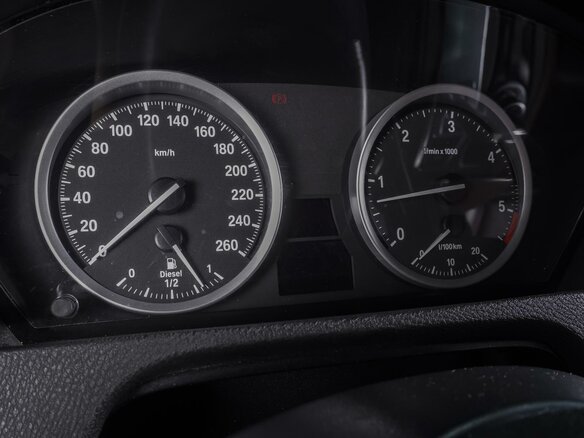 2010 BMW X6 30d I (E71), белый - вид 19