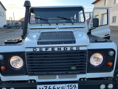 2004 Land Rover Defender 130 I, белый, 5500000 рублей, вид 1