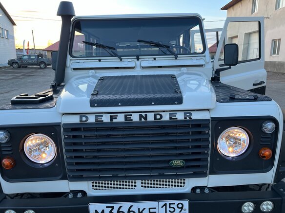 2004 Land Rover Defender 130 I, белый