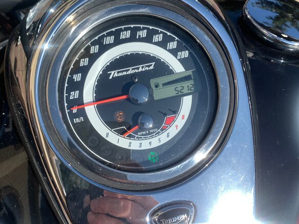 2013 Triumph Thunderbird 1600, красный, 1280000 рублей - вид 6