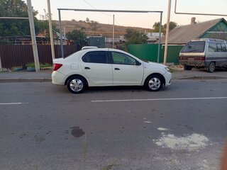 2014 Renault Logan II, белый, 410000 рублей, вид 2