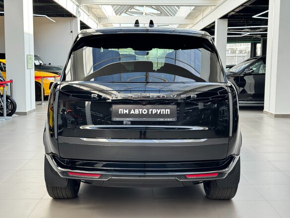 2026 Land Rover Range Rover P400 MHEV V, чёрный - вид 5