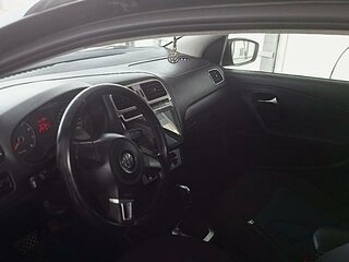 2013 Volkswagen Polo V, чёрный, 800000 рублей, вид 4