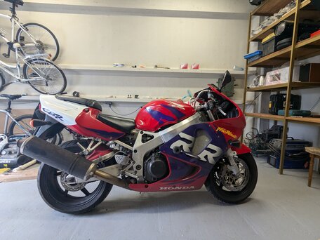 1999 Honda CBR 919RR Fireblade, красный, 380000 рублей, вид 5