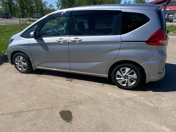 2017 Honda Freed II, серый, 1350000 рублей - вид 5