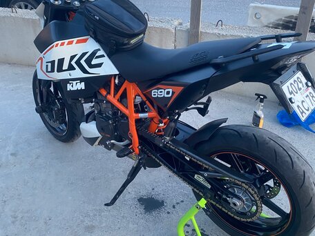 2011 KTM 690 Duke R, белый, 400000 рублей, вид 4