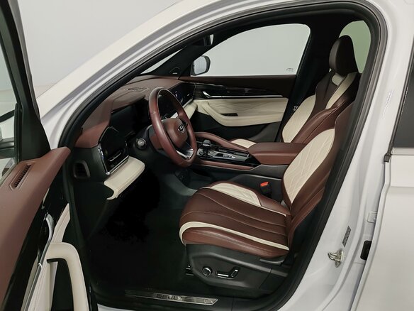 2024 Geely Monjaro I, белый, 3035000 рублей - вид 15