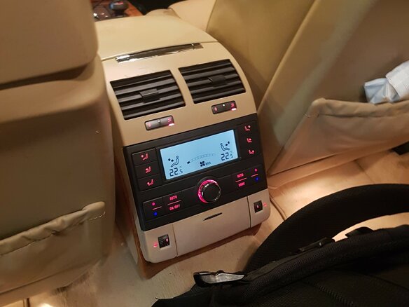 2007 Volkswagen Phaeton 5-Seater Long I, чёрный, 1600000 рублей - вид 15