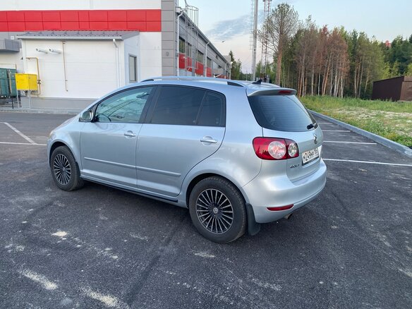 2011 Volkswagen Golf Plus II, серебристый, 300000 рублей - вид 6