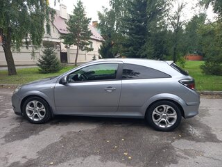 2010 Opel Astra GTC H Рестайлинг, серебристый, 475000 рублей, вид 4