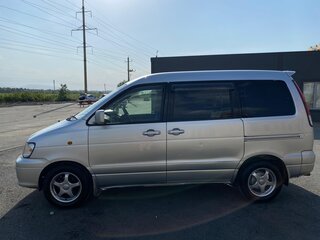 2001 Toyota Town Ace Noah III, серебристый, 300000 рублей, вид 3