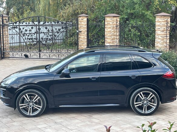 2010 Porsche Cayenne Diesel II (958), чёрный, 3000000 рублей - вид 16