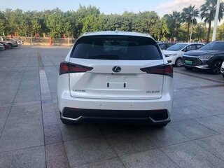 2021 Lexus NX 200 I Рестайлинг, белый, 2800000 рублей, вид 3