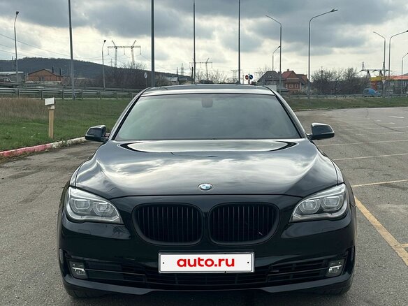 2013 BMW 7 серии Long 740Li xDrive V (F01/F02/F04) Рестайлинг, чёрный, 2100000 рублей