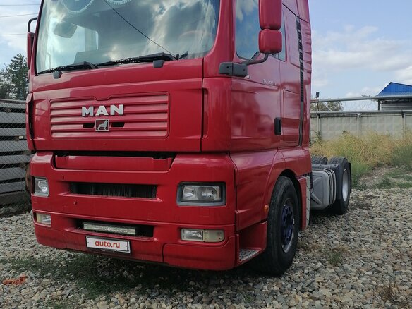 2001 MAN TGX, красный, 3000000 рублей - вид 4