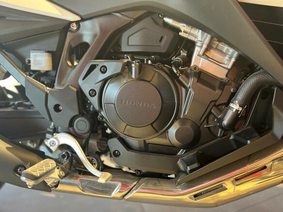 2022 Honda NT1100, белый, 1750000 рублей - вид 15