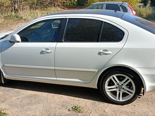 2013 Skoda Octavia II (A5) Рестайлинг, белый, 820000 рублей, вид 4