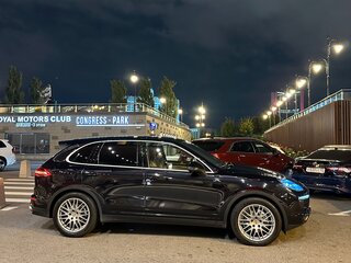 2016 Porsche Cayenne Diesel II Рестайлинг (958), чёрный, 3900000 рублей, вид 3
