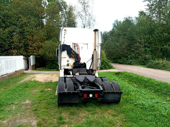 1999 Freightliner Argosy, белый, 1200000 рублей - вид 2