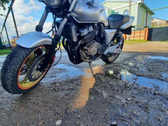 1995 Honda CB 400 Super Four, серебристый, 265000 рублей - вид 1
