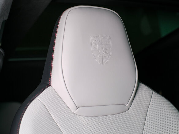 2026 Porsche Cayenne GTS III Рестайлинг, серый, 25900000 рублей - вид 22