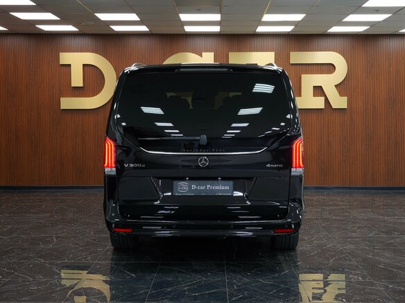 2026 Mercedes-Benz V-Класс 300 d экстра длинный III (W447) Рестайлинг 2, чёрный - вид 4