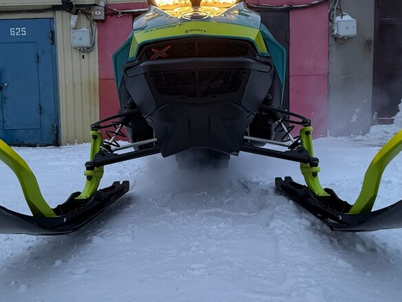 2020 BRP Ski-Doo Summit 850, синий, 1480000 рублей - вид 2