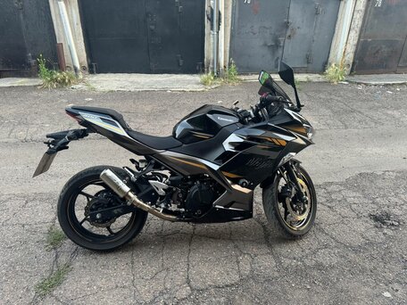 2018 Kawasaki Ninja 400, чёрный, 570000 рублей, вид 2