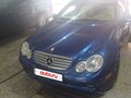 2002 Mercedes-Benz C-Класс 230 II (W203), голубой, 360000 рублей - вид 1
