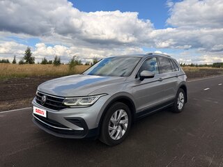 2021 Volkswagen Tiguan II Рестайлинг, серый, 3100000 рублей, вид 1