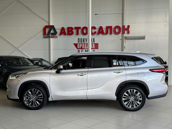 2026 Toyota Highlander IV (XU70), серебристый, 5090000 рублей - вид 6