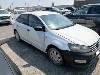 2018 Volkswagen Polo V Рестайлинг, белый, 657000 рублей, вид 2