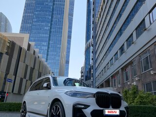 2020 BMW X7 35d I (G07), белый, 8250000 рублей, вид 2