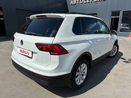 2020 Volkswagen Tiguan II, белый, 1990000 рублей, вид 2