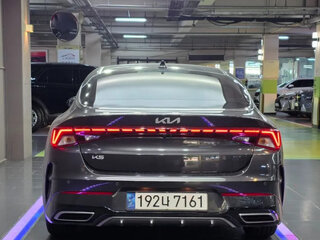 2022 Kia K5 III, серебристый, 2000000 рублей, вид 4