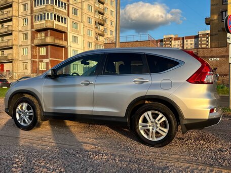 2015 Honda CR-V IV Рестайлинг, серебристый, 1850000 рублей, вид 2