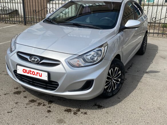2011 Hyundai Accent IV, серый, 680000 рублей - вид 1