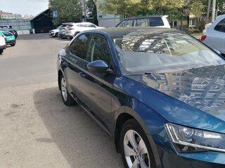2018 Skoda Superb III, синий, 1930000 рублей, вид 4