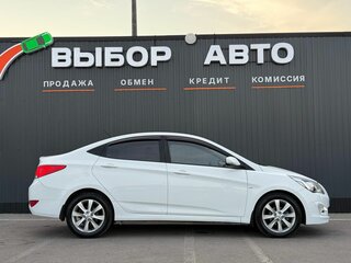 2015 Hyundai Solaris I Рестайлинг, белый, 1139000 рублей, вид 3