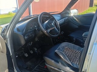 2015 Chevrolet Niva I Рестайлинг, серебристый, 550000 рублей, вид 5