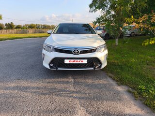 2018 Toyota Camry VII (XV50) Рестайлинг 2, белый, 2350000 рублей, вид 2