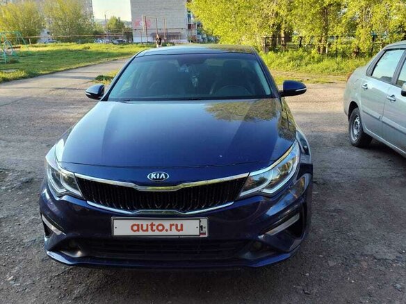 2019 Kia Optima IV Рестайлинг, синий, 1900000 рублей - вид 6