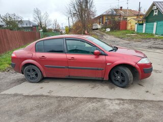 2004 Renault Megane II, красный, 230000 рублей, вид 2