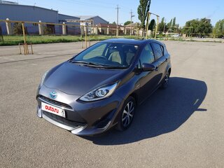 2018 Toyota Aqua I Рестайлинг 2, серый, 1250000 рублей, вид 1
