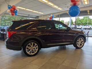 2022 Ford Explorer VI, красный, 9033829 рублей, вид 3