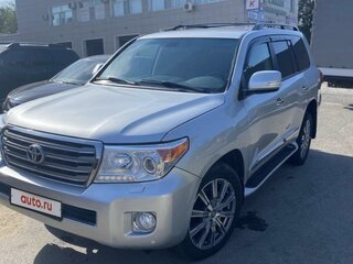 2012 Toyota Land Cruiser 200 Series Рестайлинг 1, серебристый, 3050000 рублей, вид 1